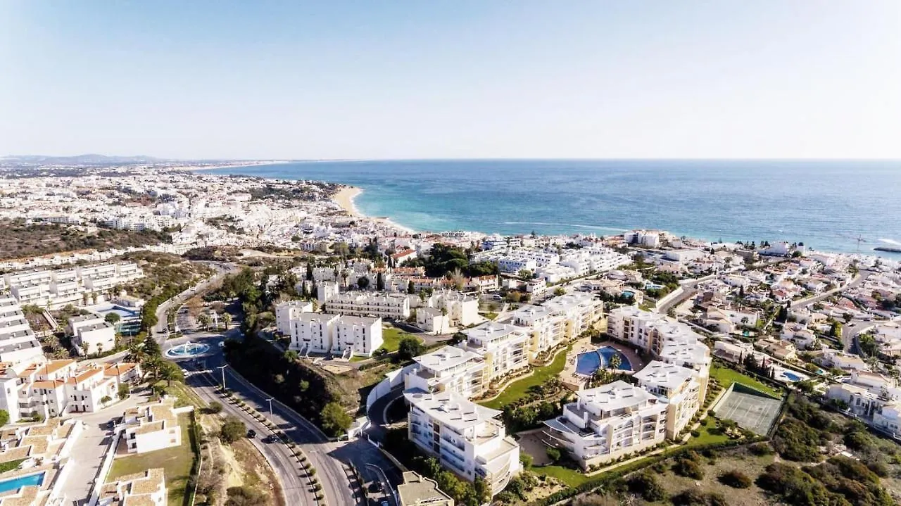 Seaview Studio - 10 Min. Beach, Private Condo, Pool, Grill & Free Parking Albufeira Lejlighed