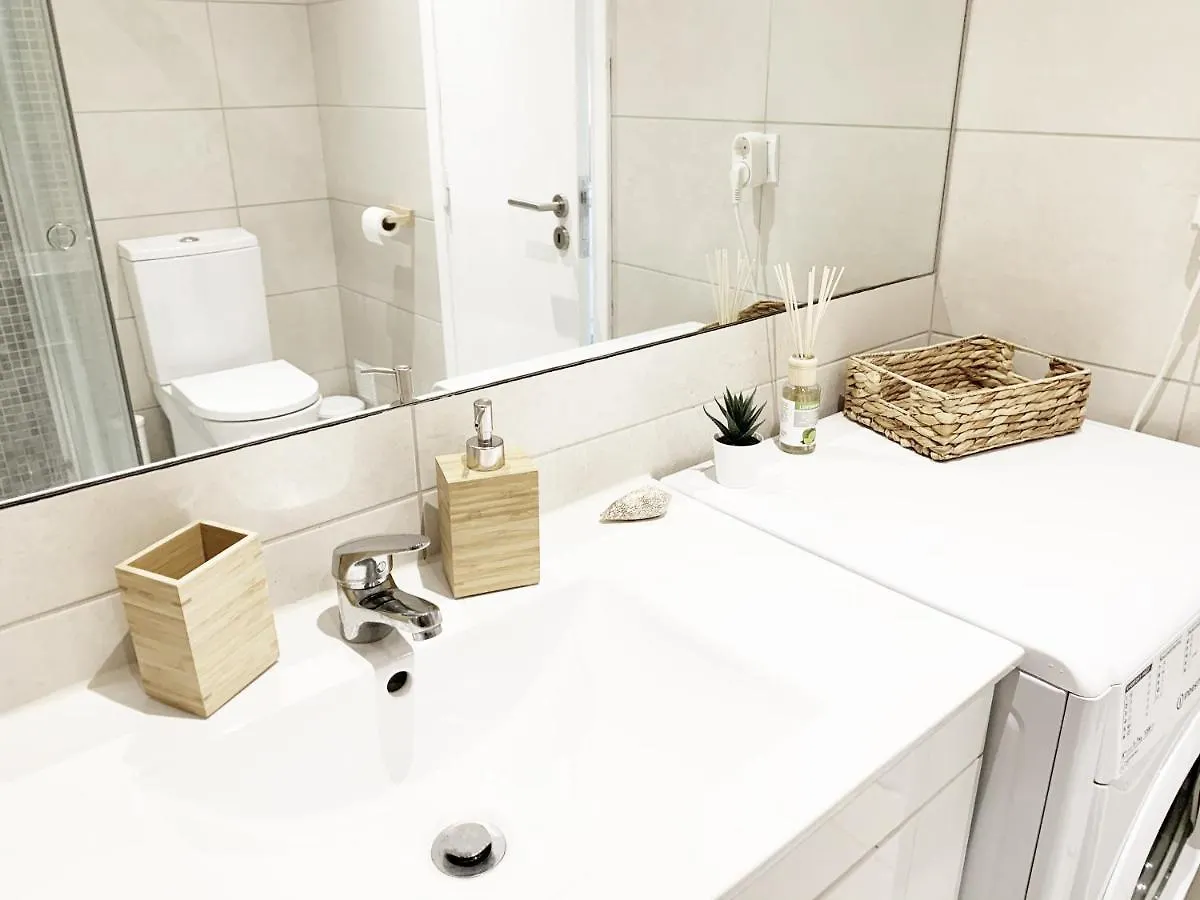 Seaview Studio - 10 Min. Beach, Private Condo, Pool, Grill & Free Parking Albufeira