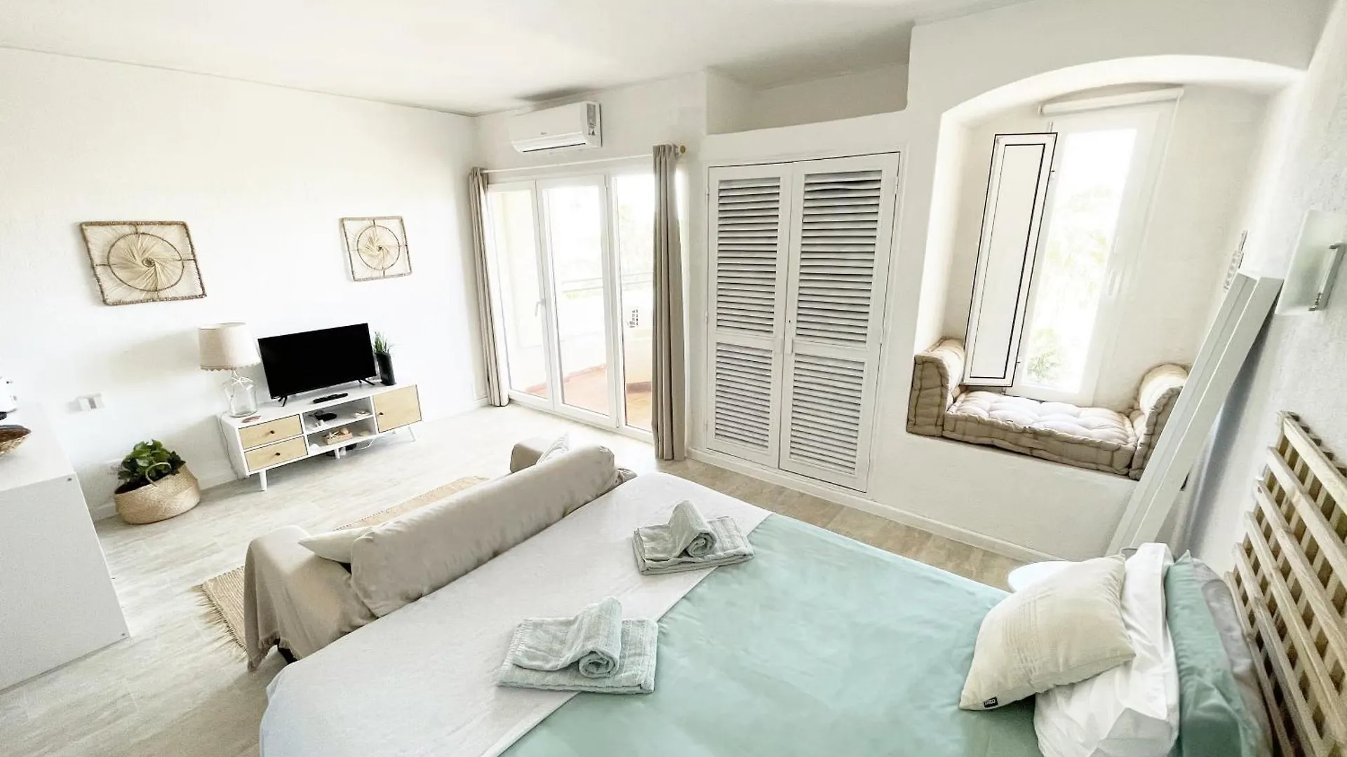 Apartmán Seaview Studio - 10 Min. Beach, Private Condo, Pool, Grill & Free Parking Albufeira Portugalsko